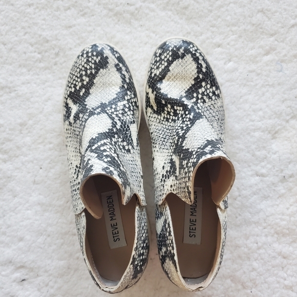Steve Madden Women’s Wrangle snake print platform high top sneakers US 7 M - Picture 10 of 14